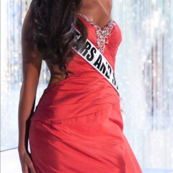 Custom backless Sherri hill pageant gown red - Picture 2 of 6